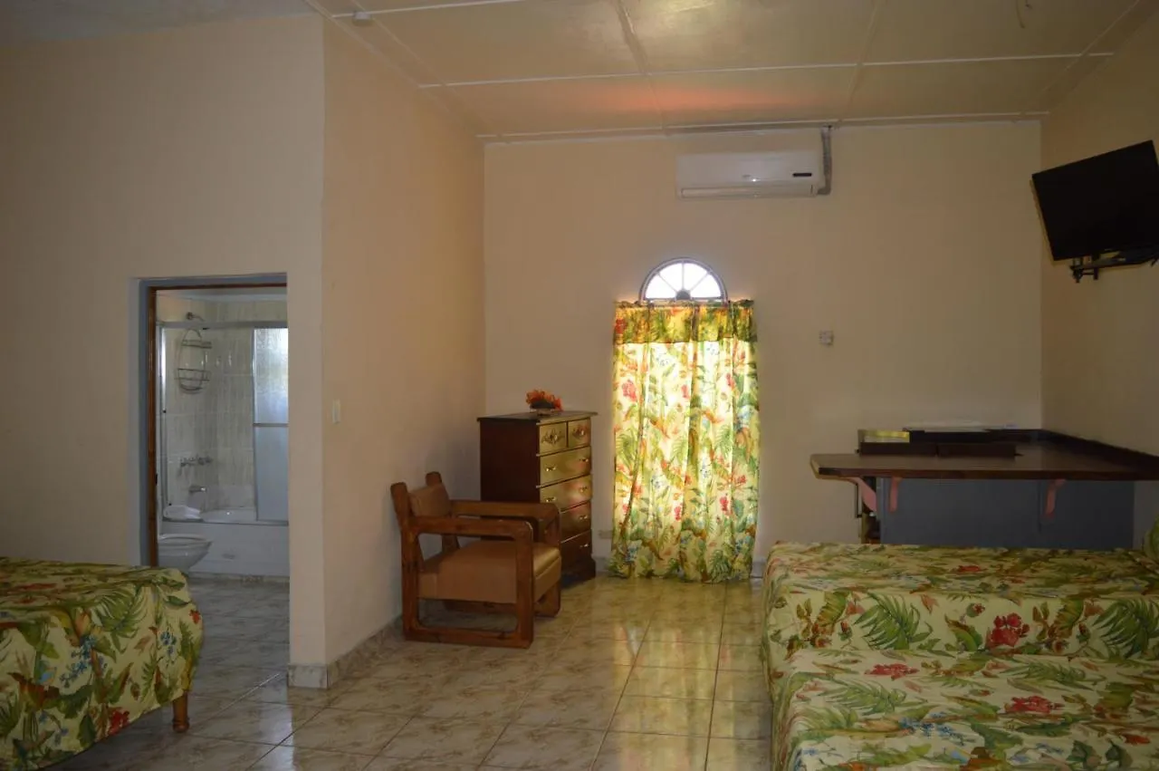 Casa De Shalom Hotel Ocho Rios