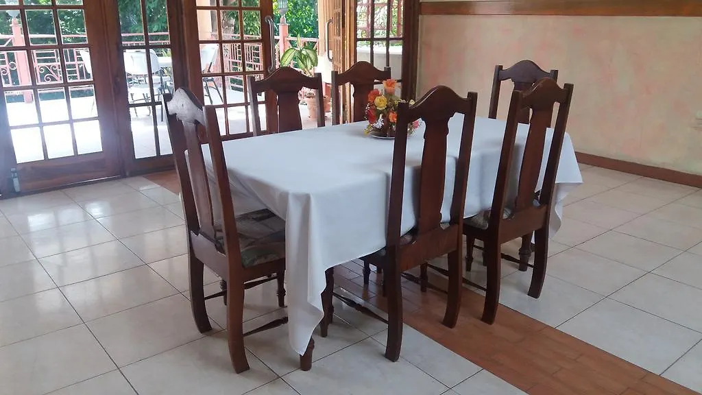 Casa De Shalom Hotel Ocho Rios