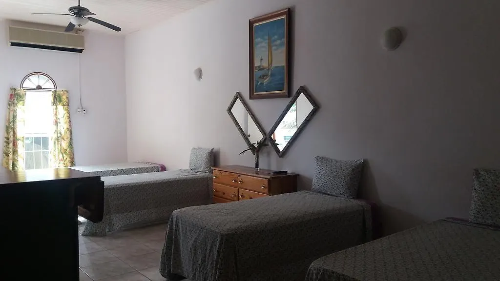Casa De Shalom Hotel Ocho Rios